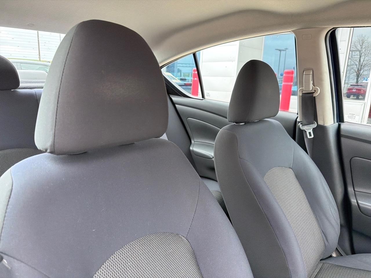 Nissan Versa 1.6 SV Sedan 2012