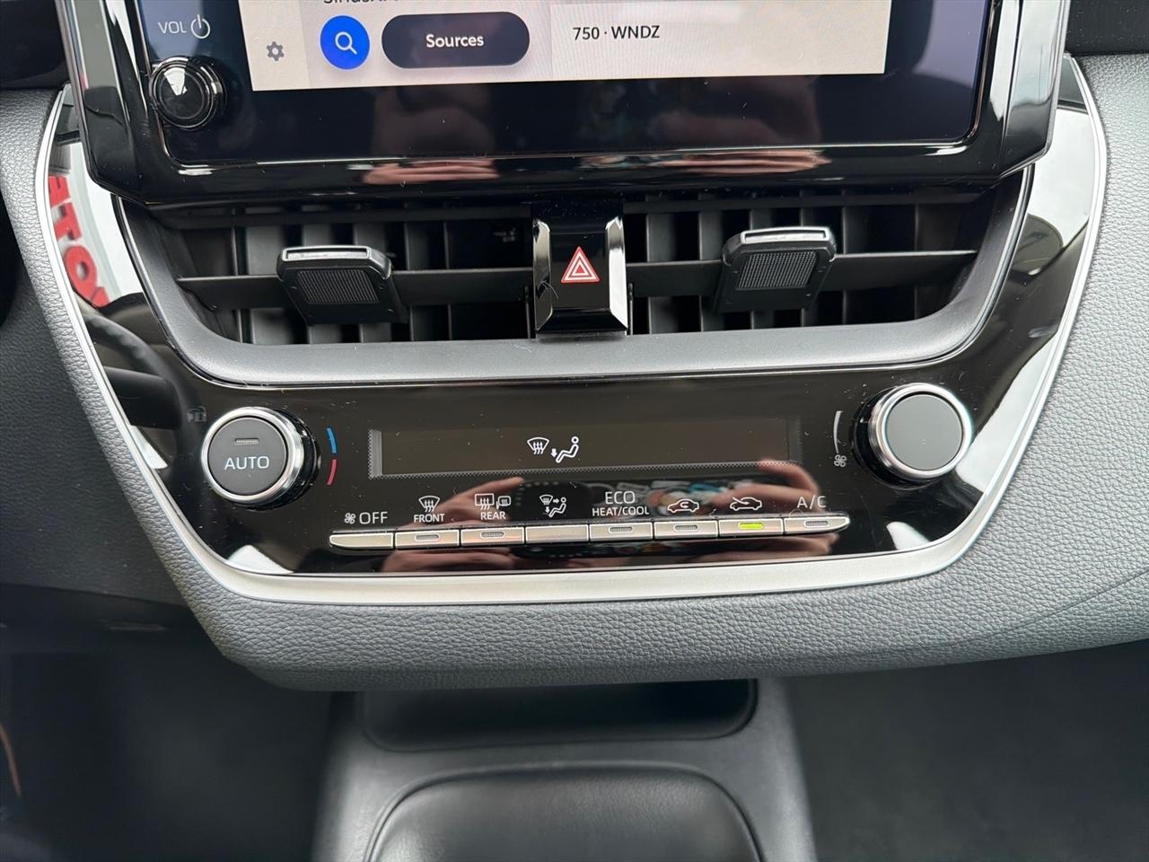 Toyota Corolla LE 2026