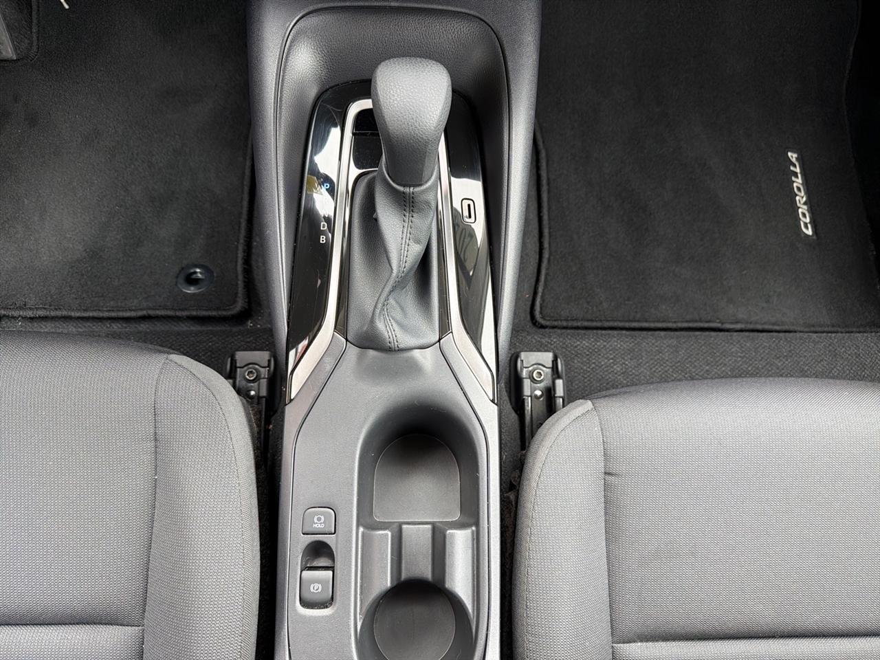 Toyota Corolla LE 2026