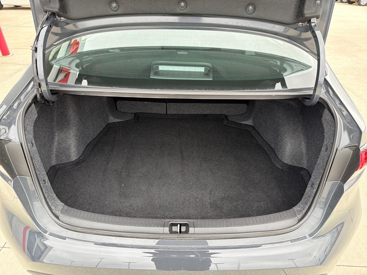 Toyota Corolla LE 2026