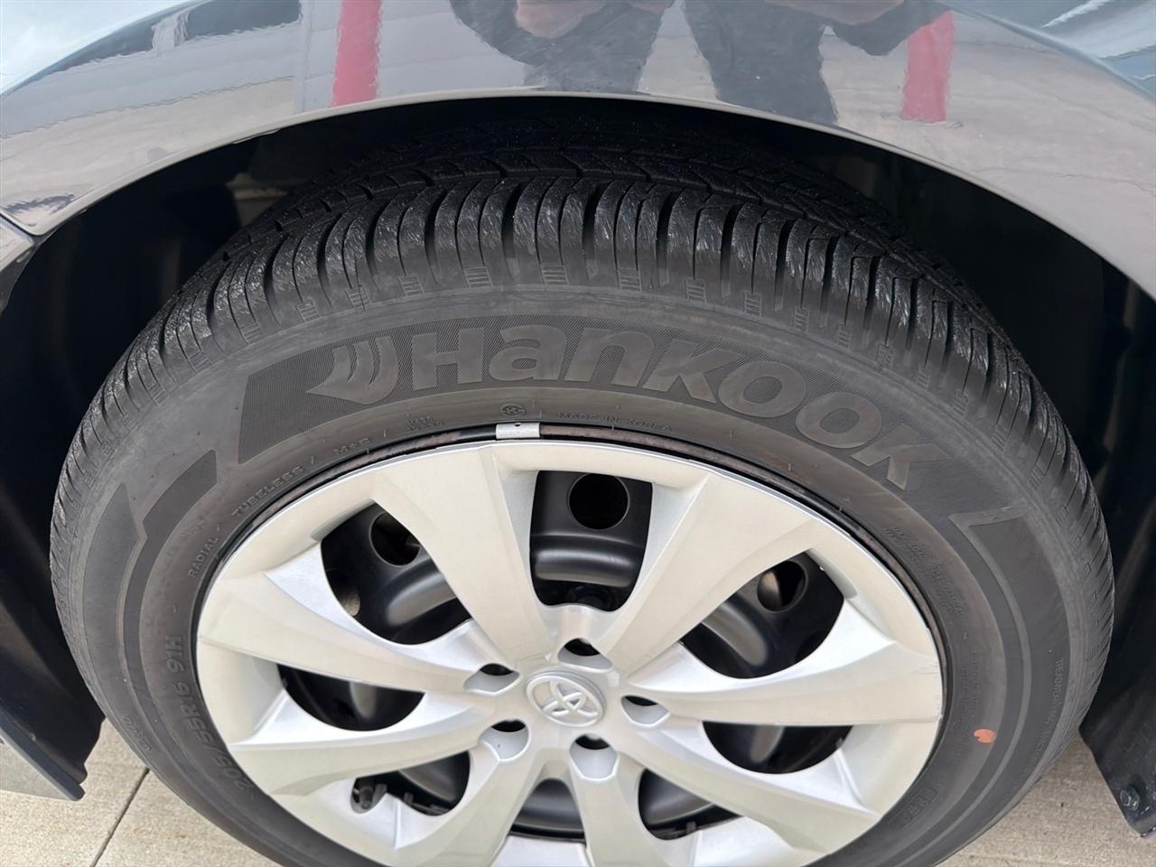 Toyota Corolla LE 2026