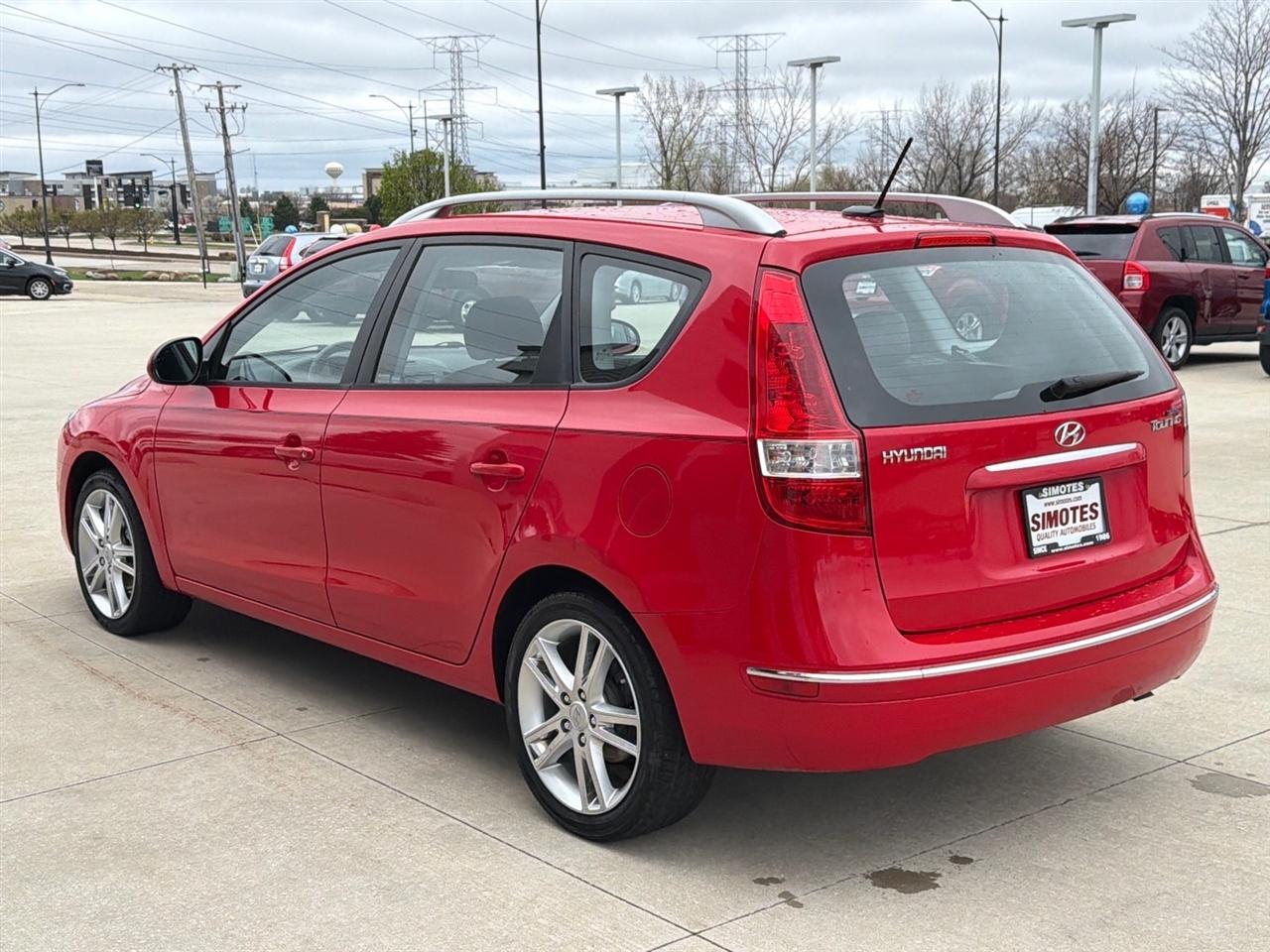 Hyundai Elantra Touring SE Manual 2011