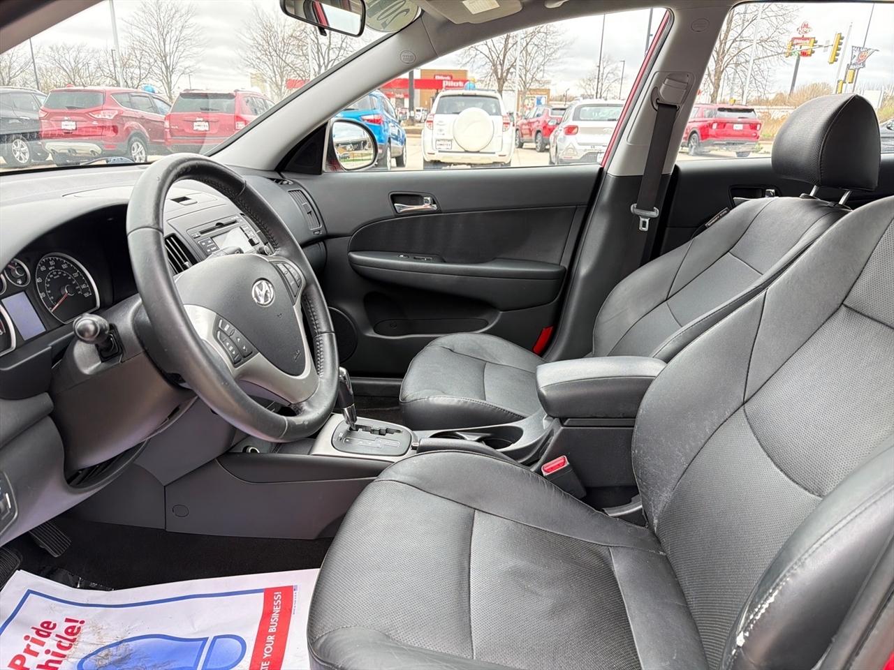 Hyundai Elantra Touring SE Manual 2011