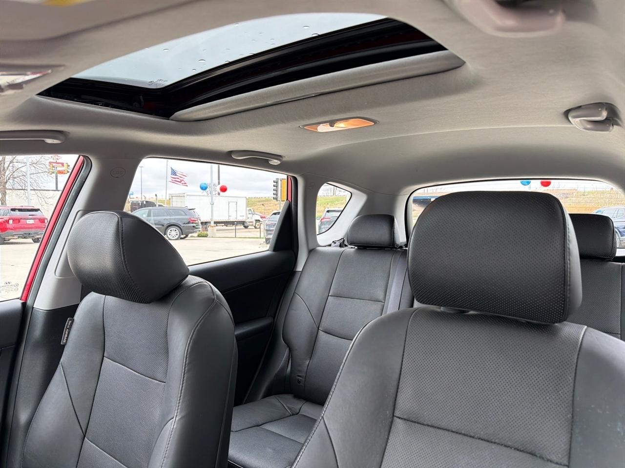 Hyundai Elantra Touring SE Manual 2011