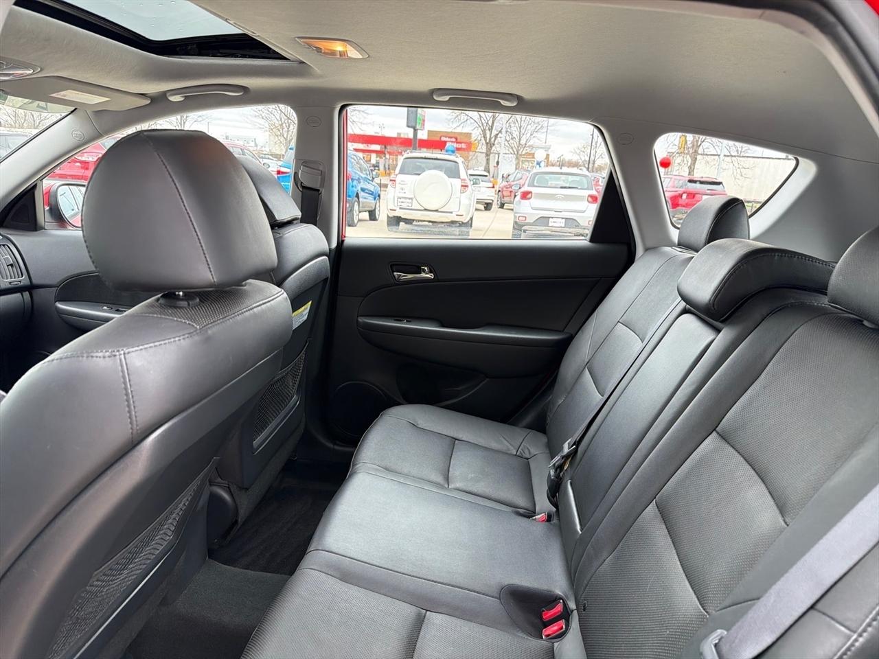 Hyundai Elantra Touring SE Manual 2011