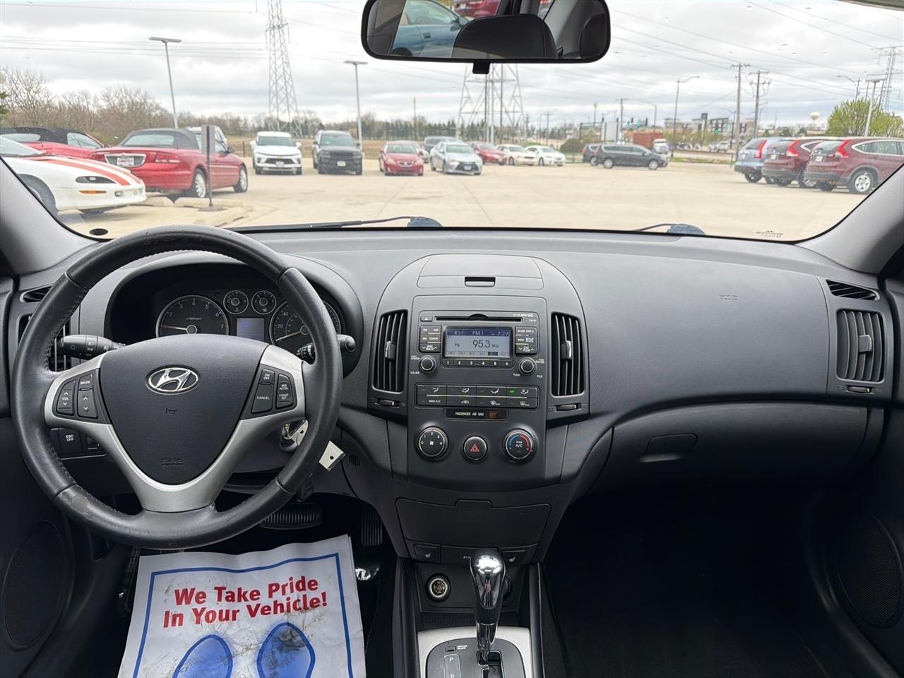 Hyundai Elantra Touring SE Manual 2011