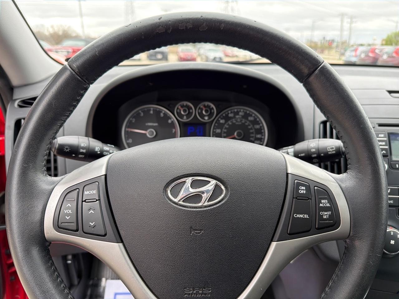 Hyundai Elantra Touring SE Manual 2011