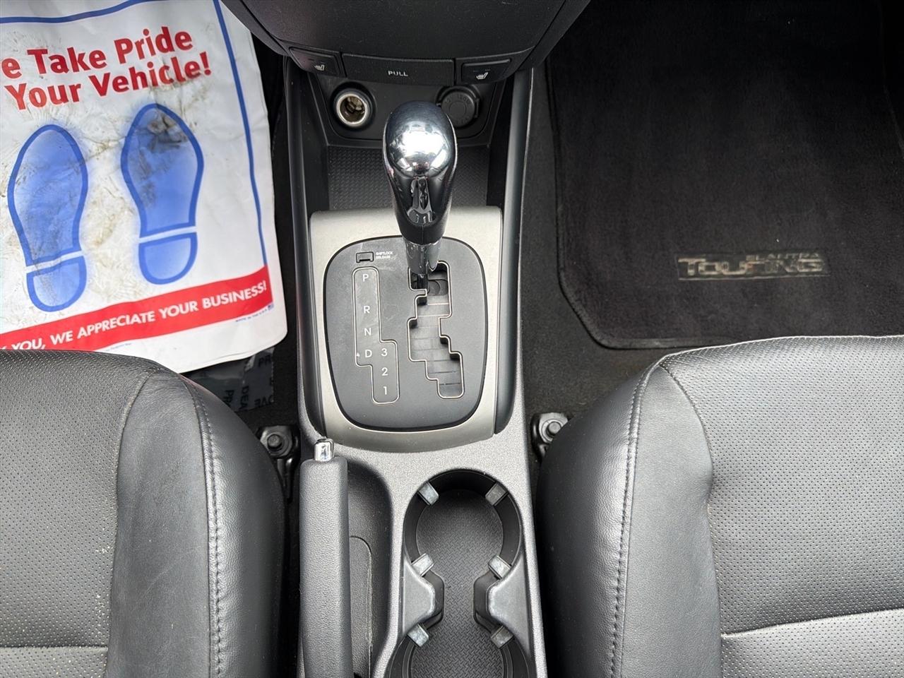 Hyundai Elantra Touring SE Manual 2011