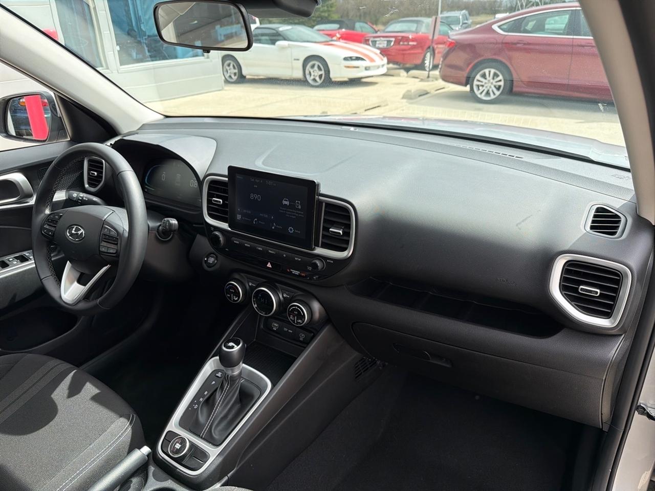 Hyundai Venue SEL 2025