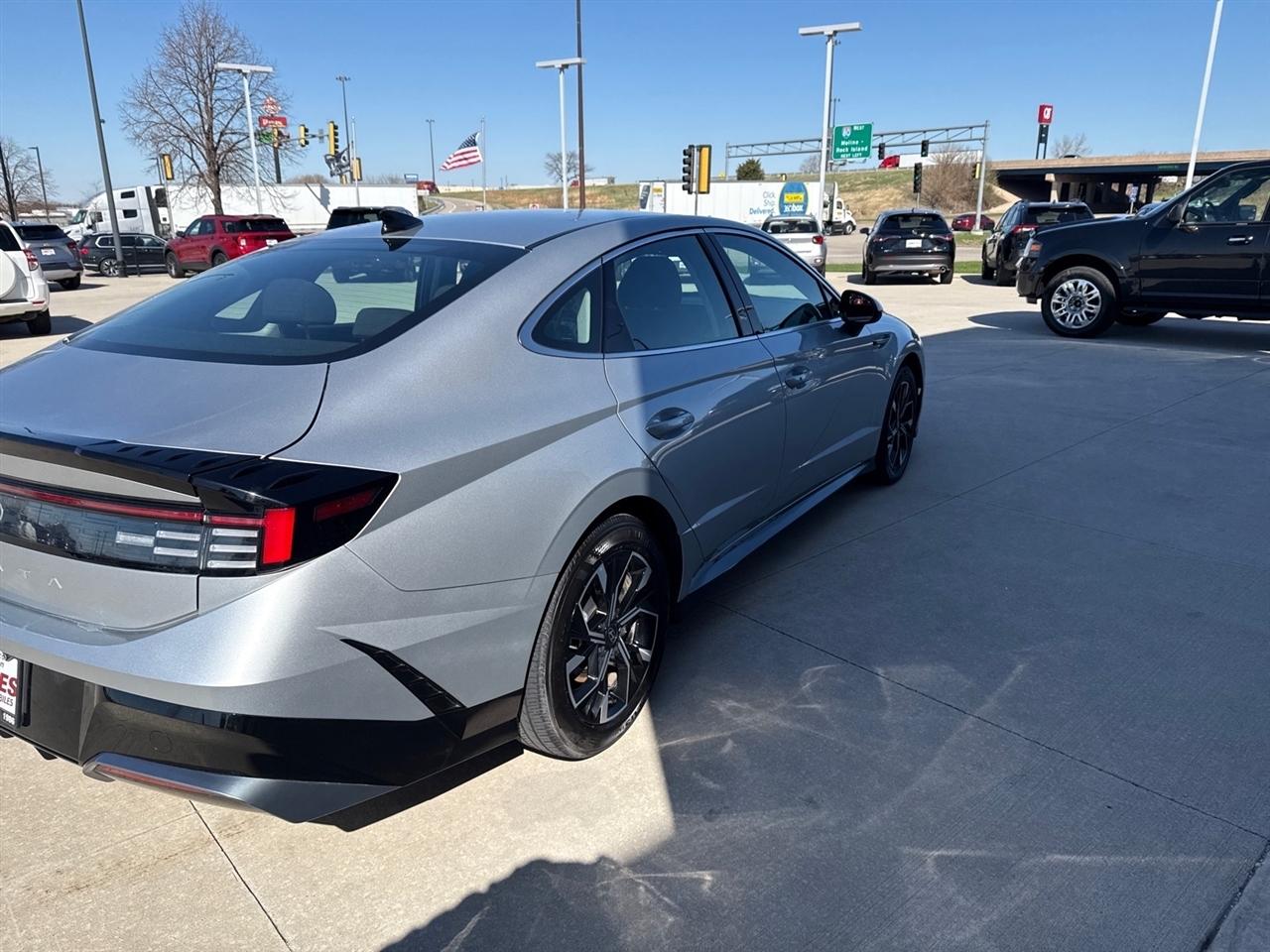 Hyundai Sonata SEL 2025