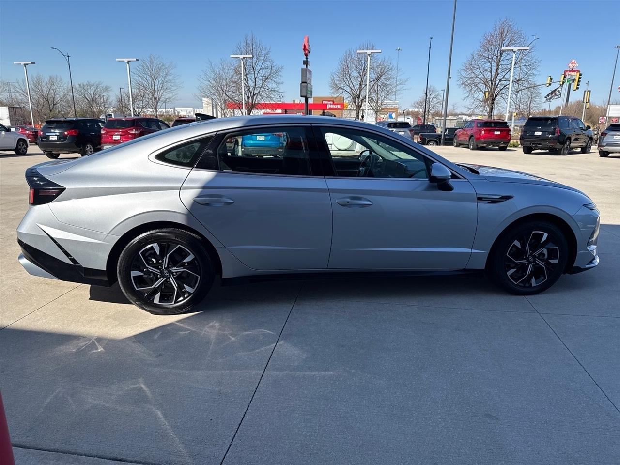 Hyundai Sonata SEL 2025