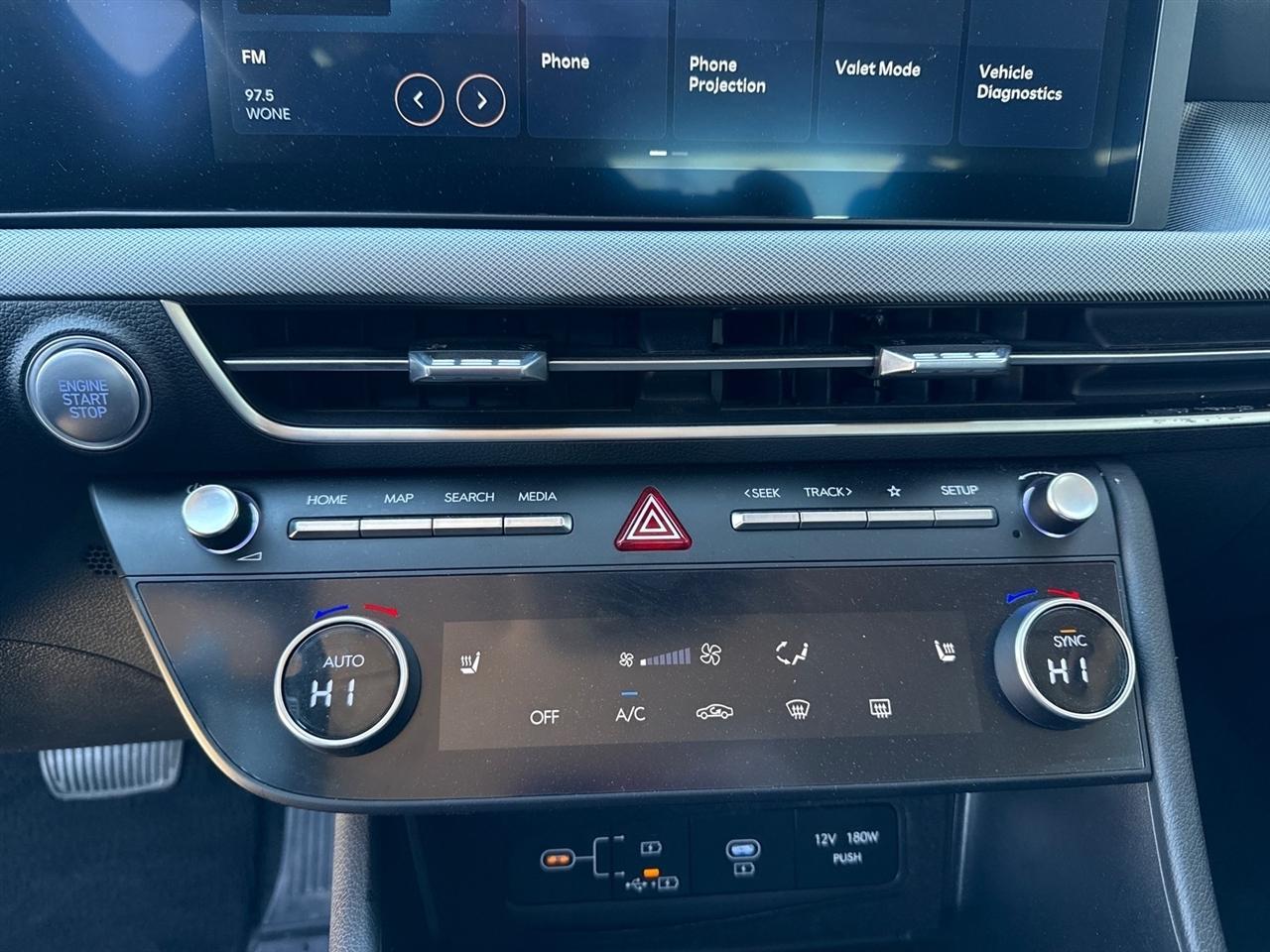 Hyundai Sonata SEL 2025