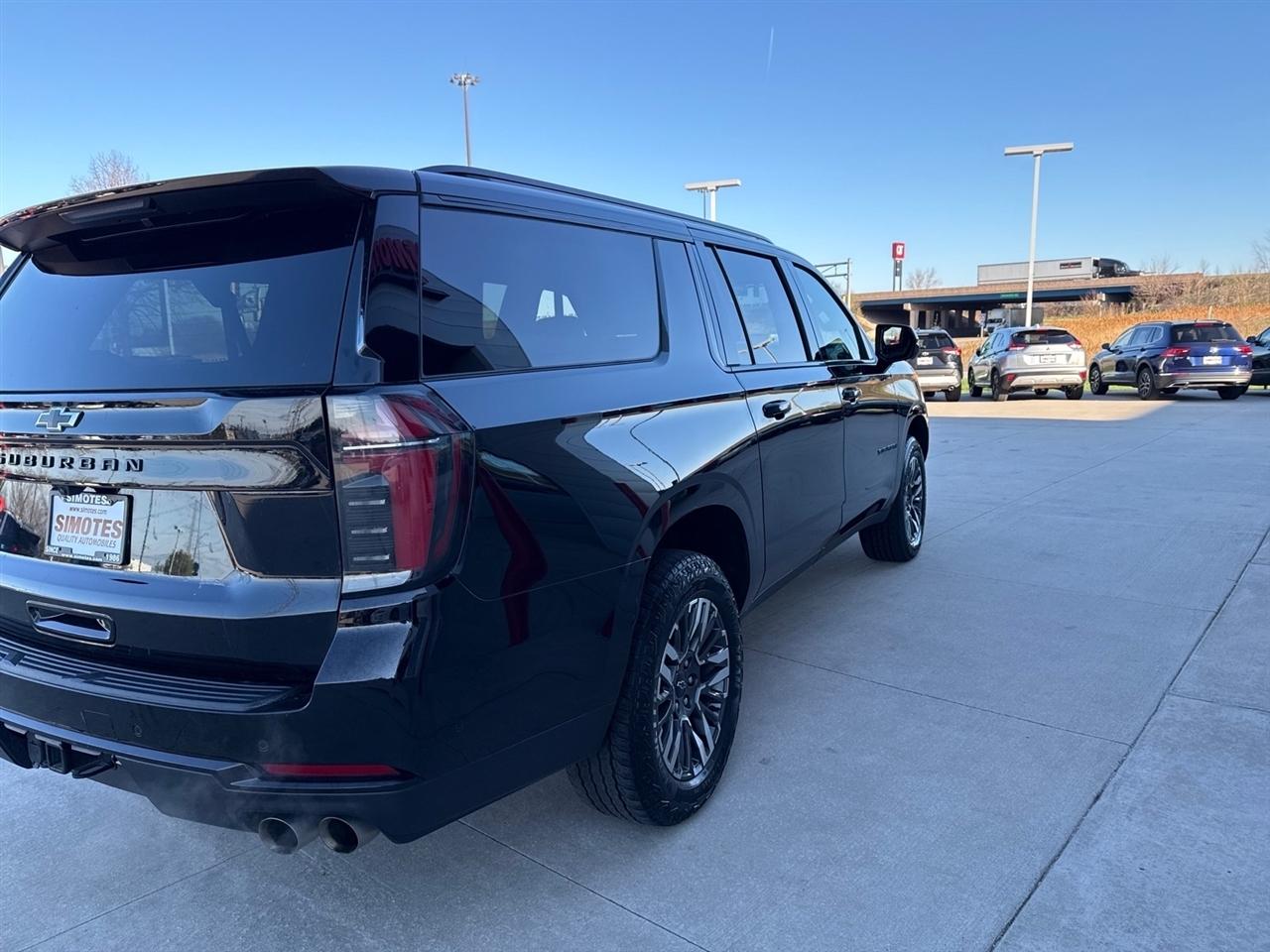 Chevrolet Suburban  2025