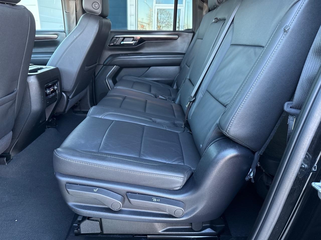 Chevrolet Suburban  2025