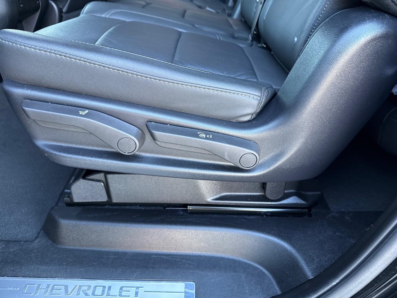 Chevrolet Suburban  2025