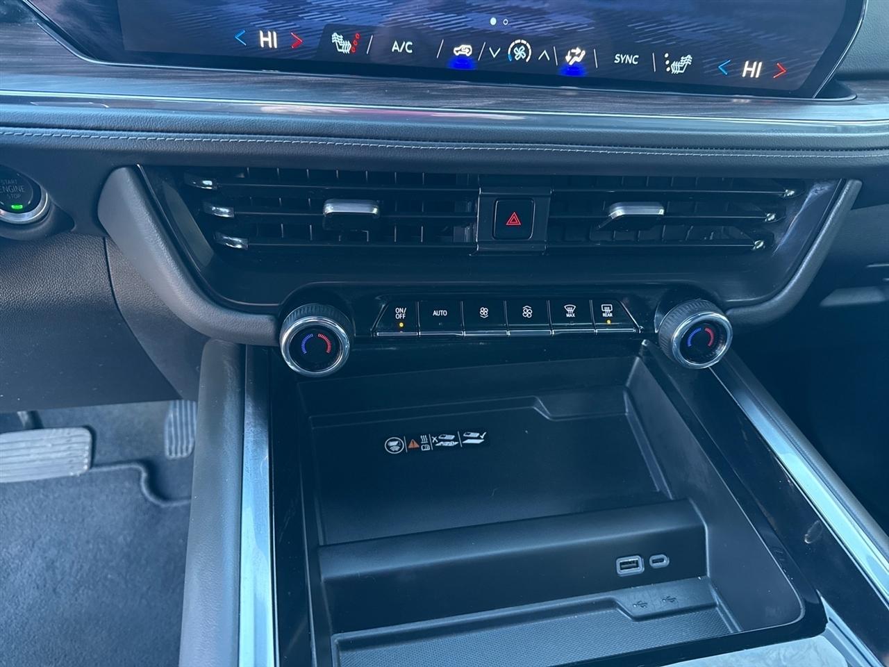 Chevrolet Suburban  2025