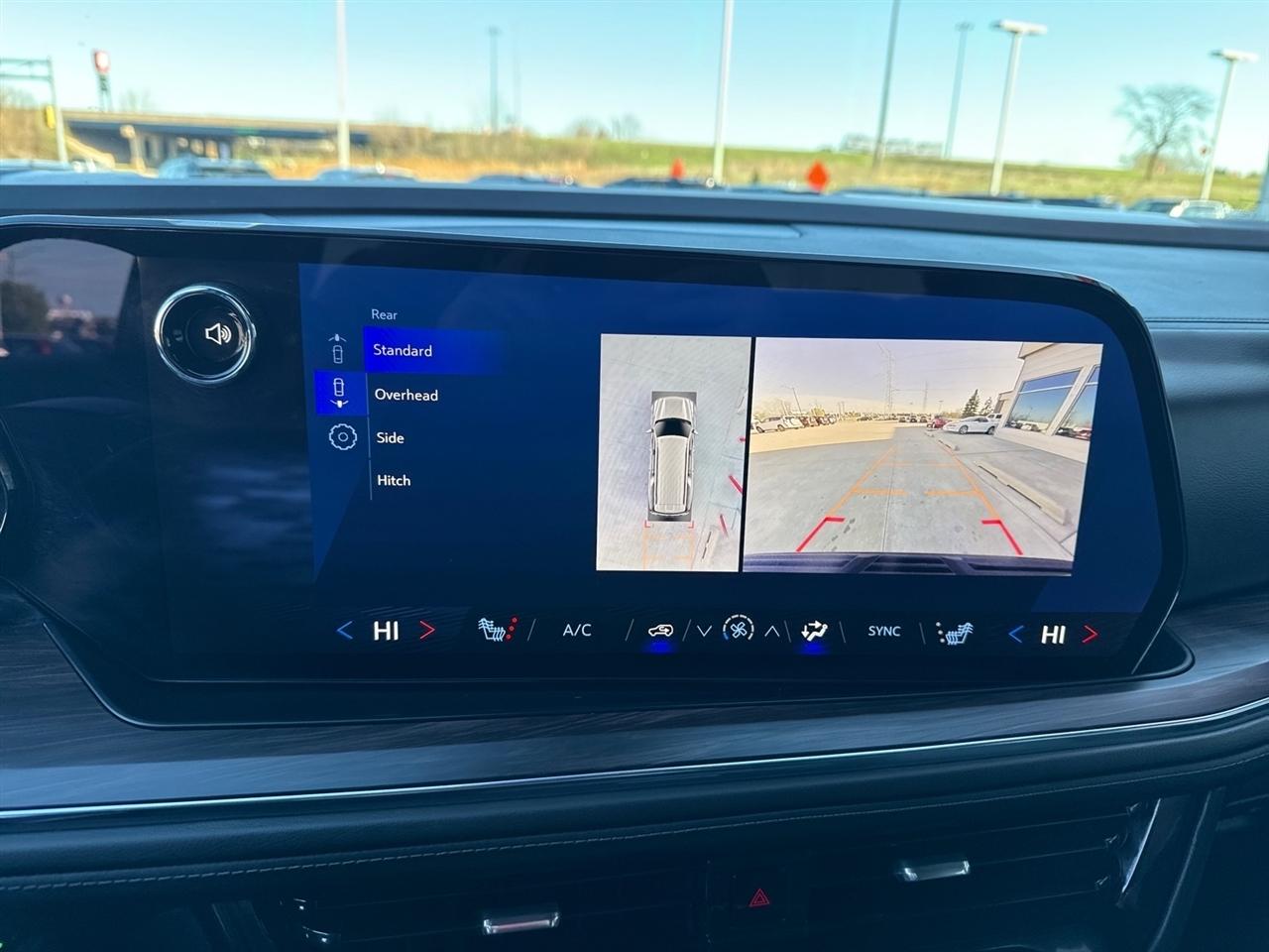 Chevrolet Suburban  2025