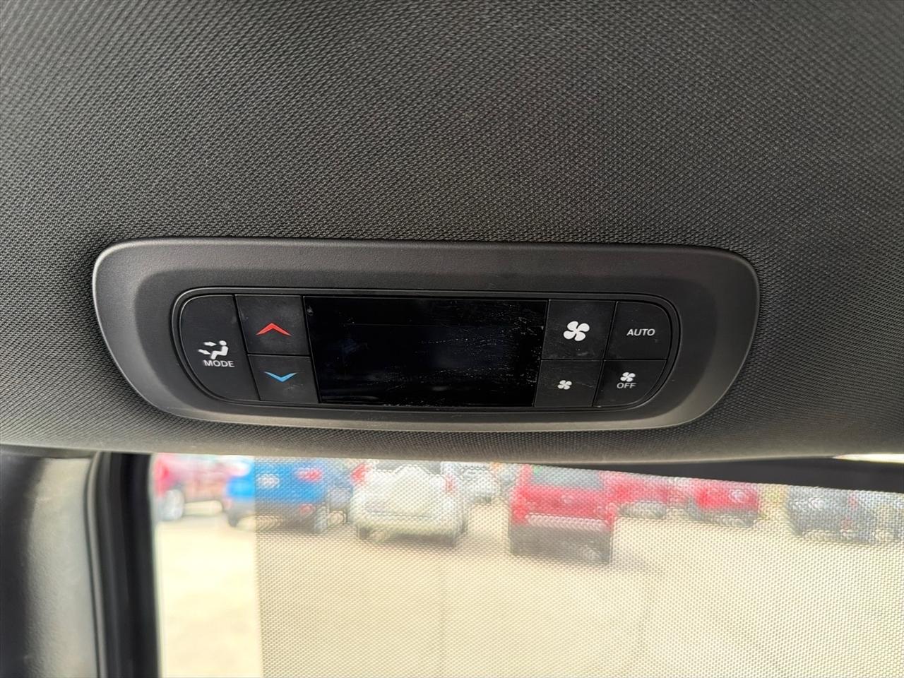 Chrysler Pacifica Select 2025