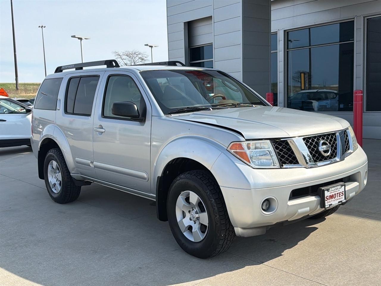 Nissan Pathfinder XE 4WD 2005