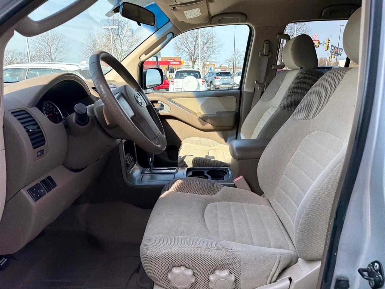 Nissan Pathfinder XE 4WD 2005