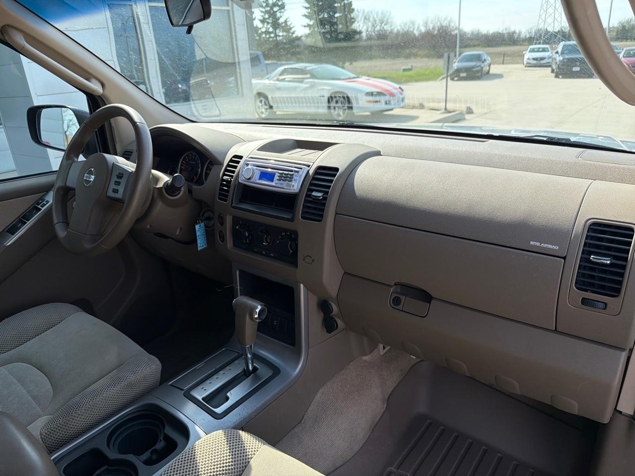 Nissan Pathfinder XE 4WD 2005