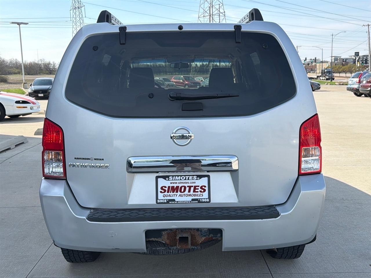 Nissan Pathfinder XE 4WD 2005