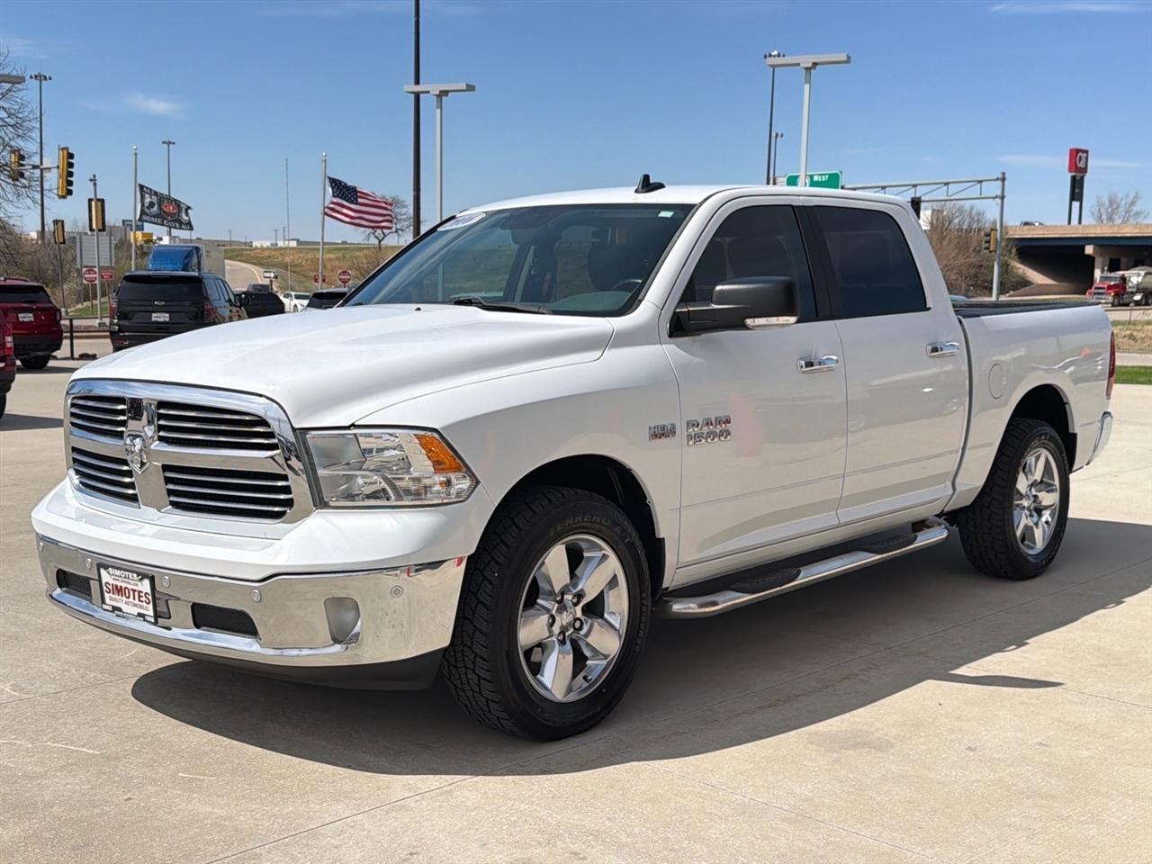 RAM 1500 SLT Crew Cab SWB 4WD 2016