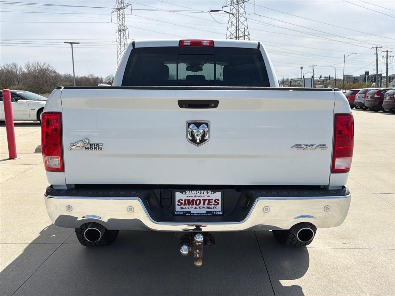 RAM 1500 SLT Crew Cab SWB 4WD 2016