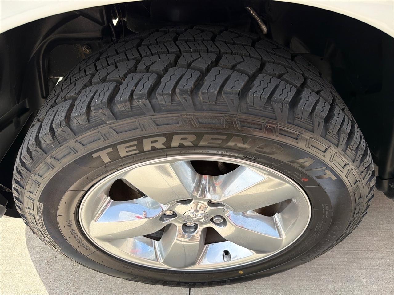 RAM 1500 SLT Crew Cab SWB 4WD 2016