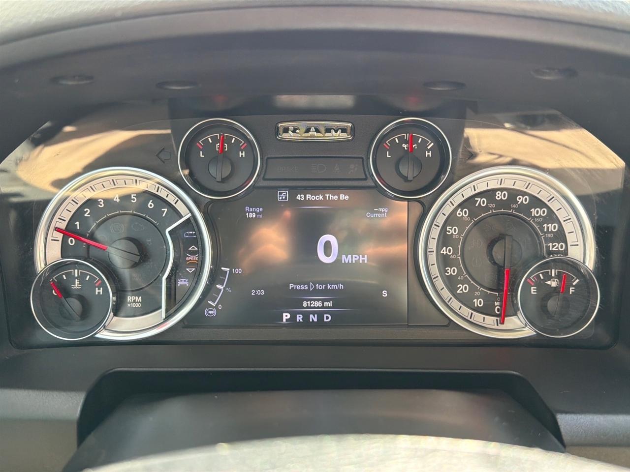 RAM 1500 SLT Crew Cab SWB 4WD 2016