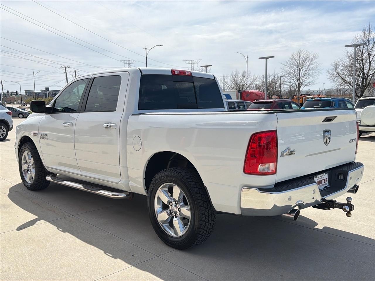 RAM 1500 SLT Crew Cab SWB 4WD 2016
