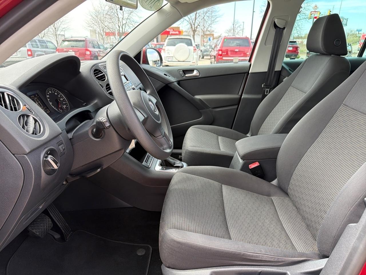 Volkswagen Tiguan S 4Motion 2012