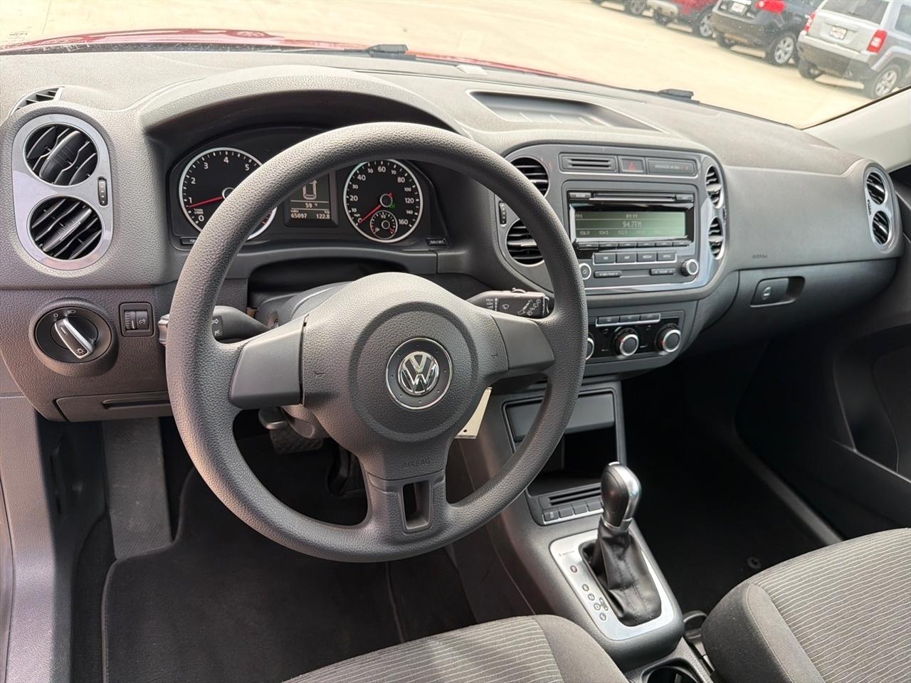 Volkswagen Tiguan S 4Motion 2012