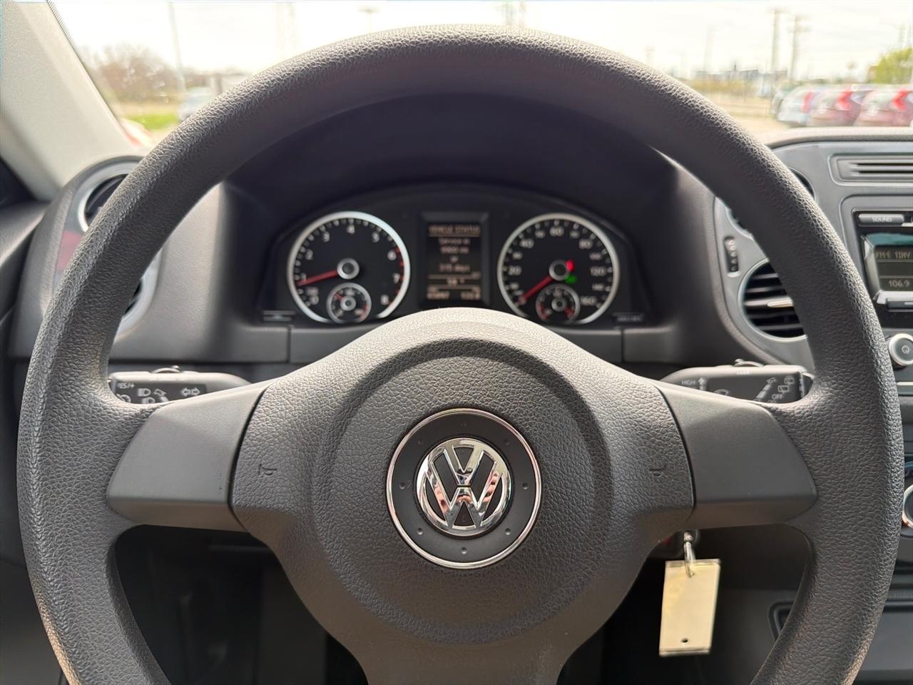 Volkswagen Tiguan S 4Motion 2012