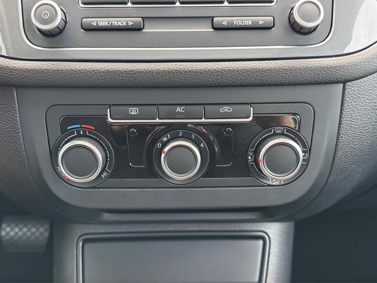 Volkswagen Tiguan S 4Motion 2012