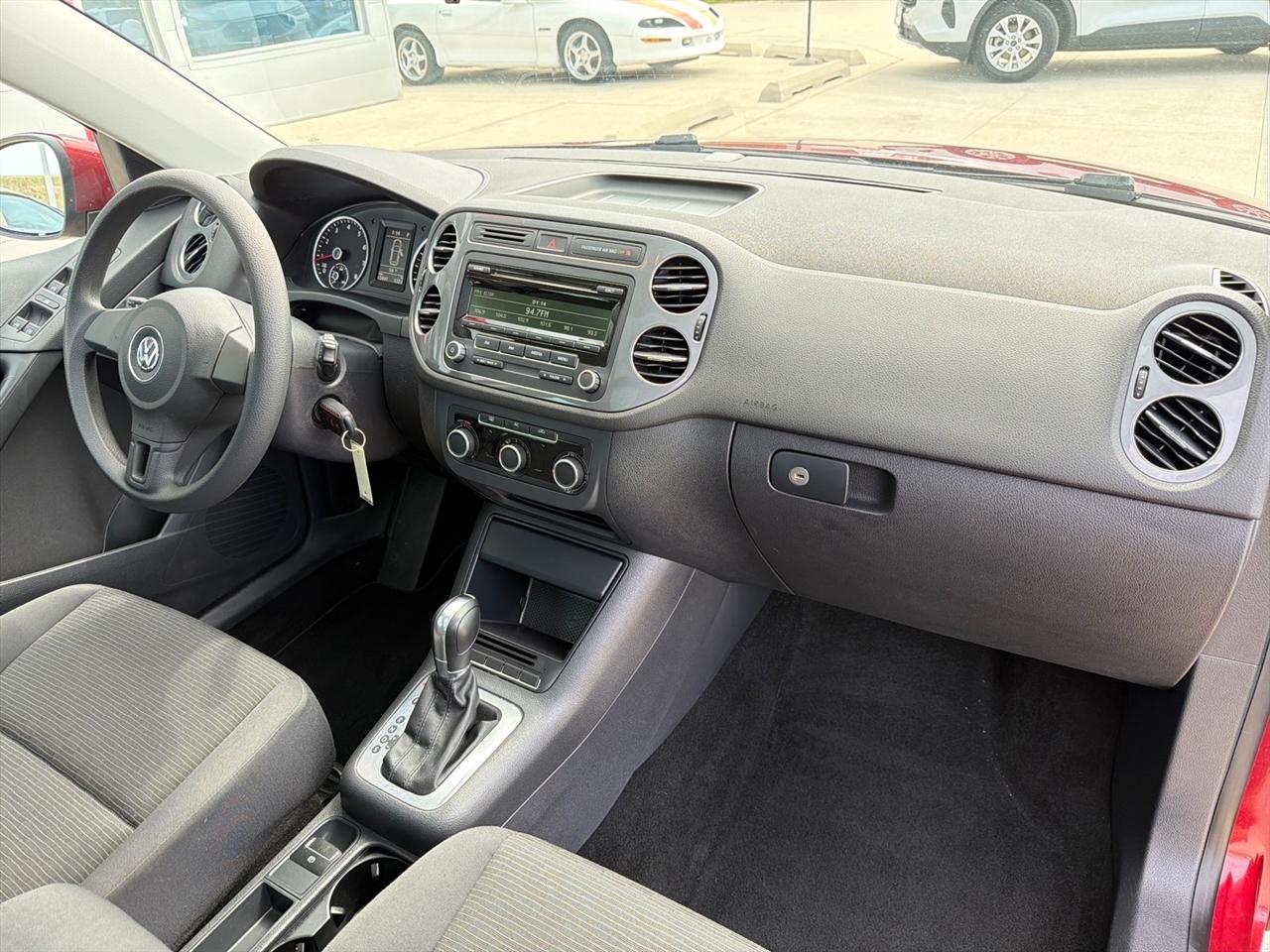 Volkswagen Tiguan S 4Motion 2012