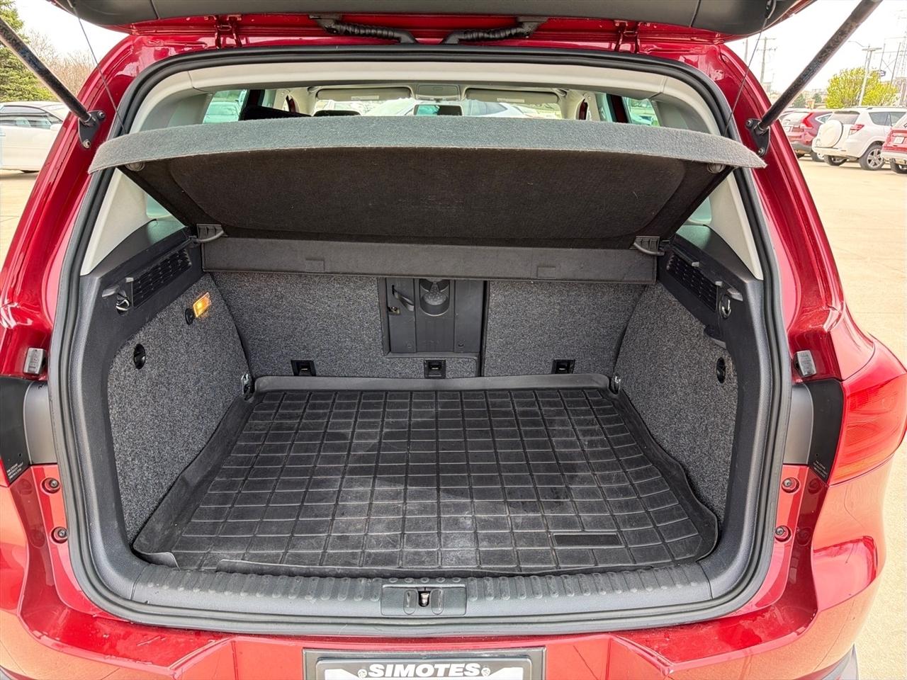 Volkswagen Tiguan S 4Motion 2012