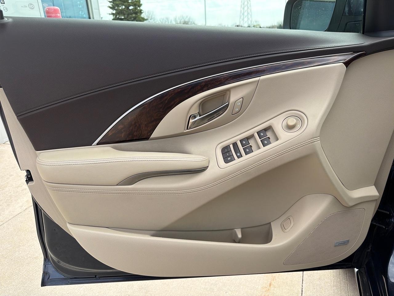 Buick LaCrosse Leather Package AWD 2016