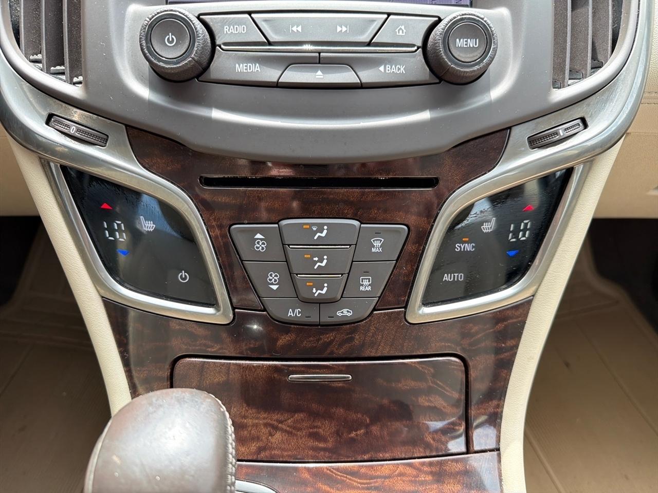 Buick LaCrosse Leather Package AWD 2016