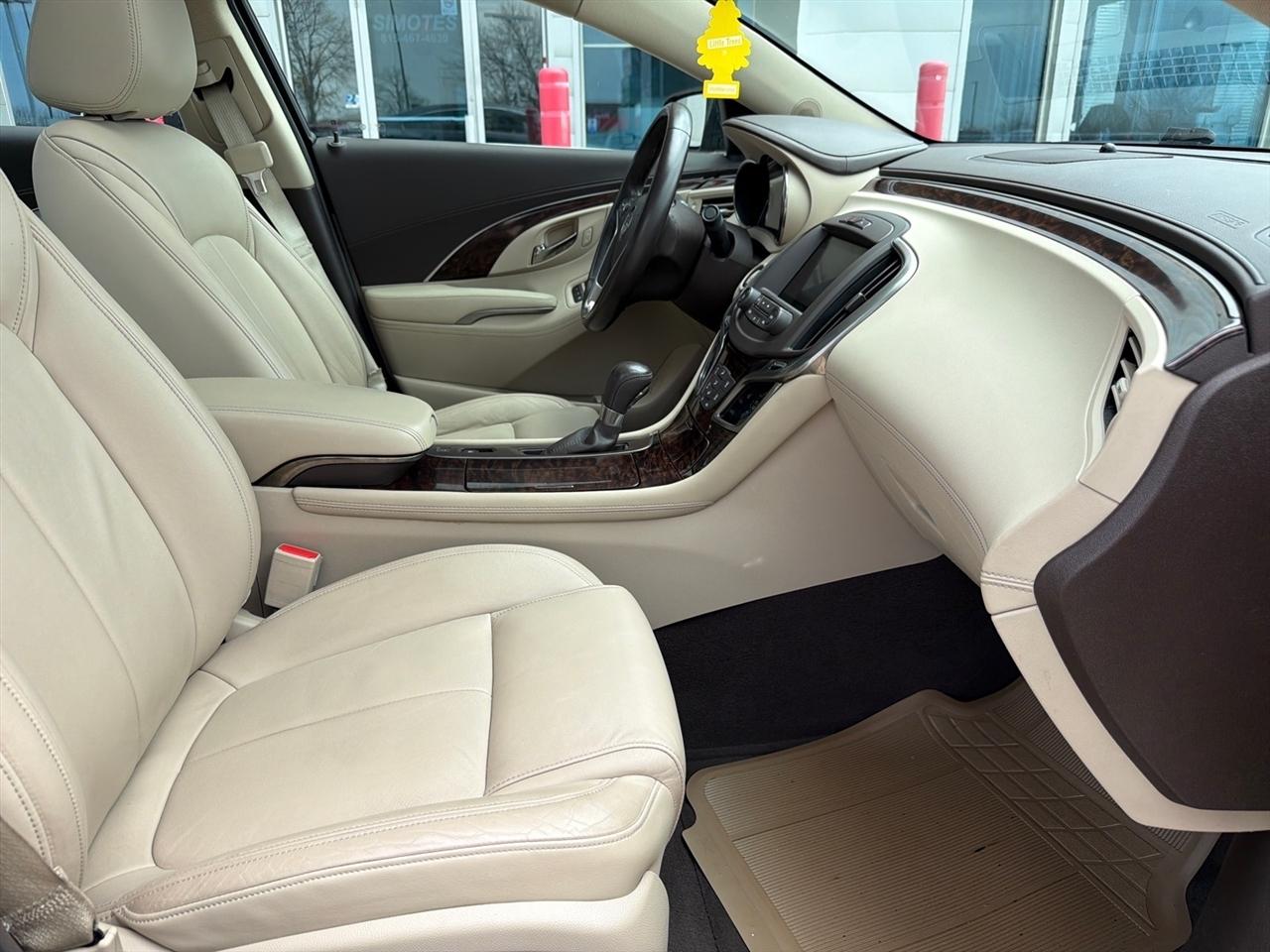 Buick LaCrosse Leather Package AWD 2016