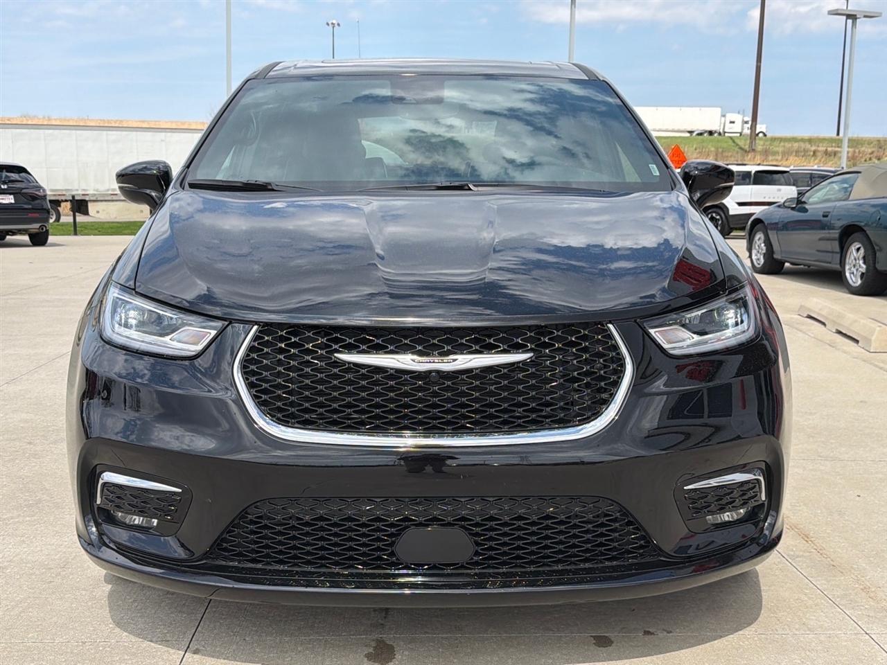 Chrysler Pacifica Limited 2026