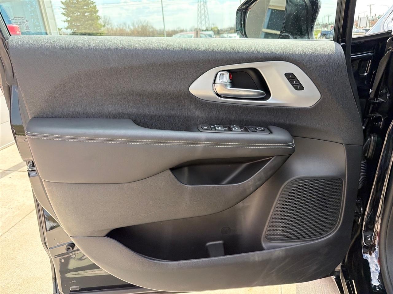 Chrysler Pacifica Limited 2026