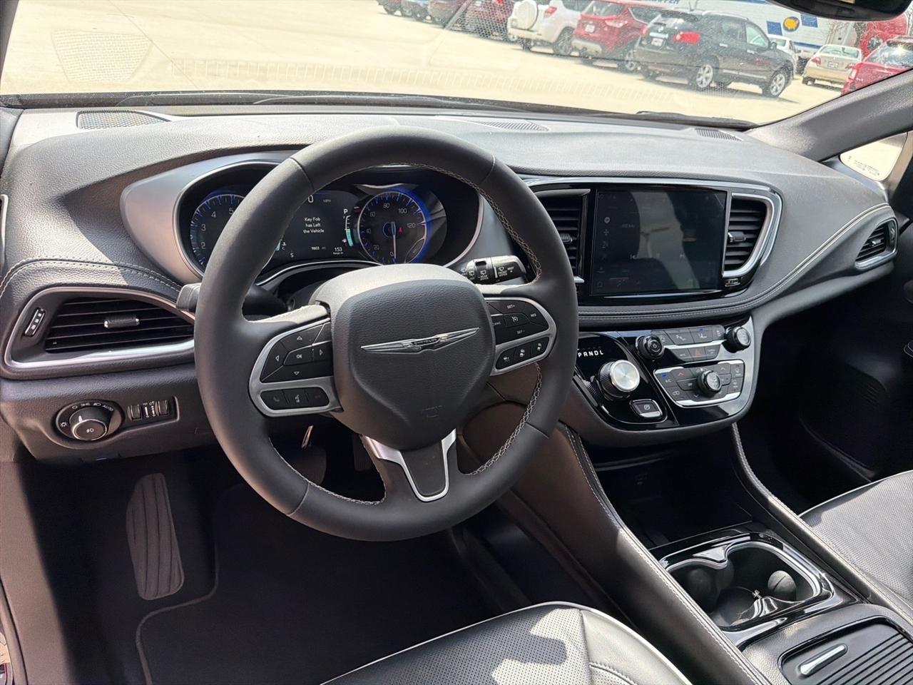 Chrysler Pacifica Limited 2026