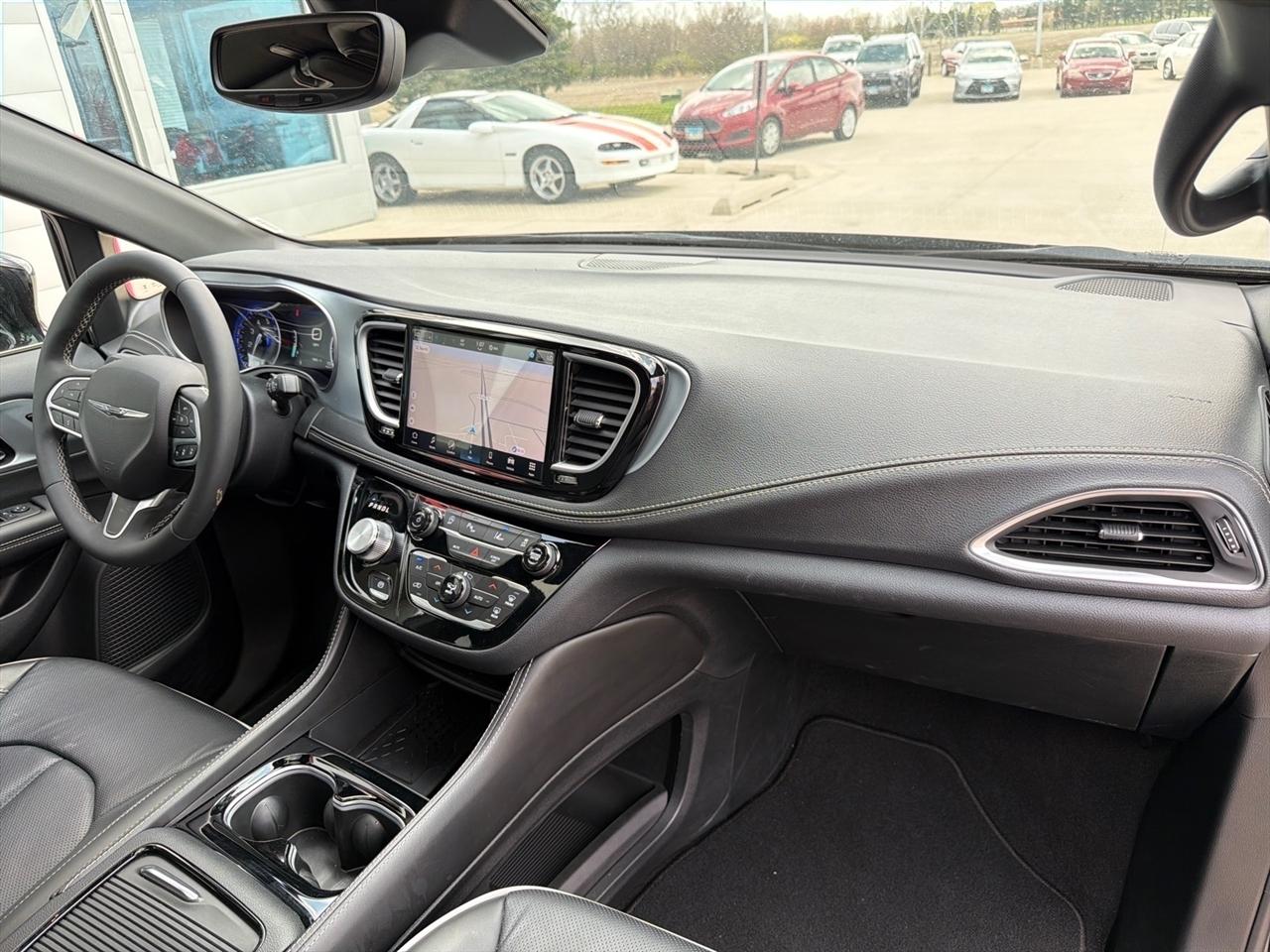 Chrysler Pacifica Limited 2026