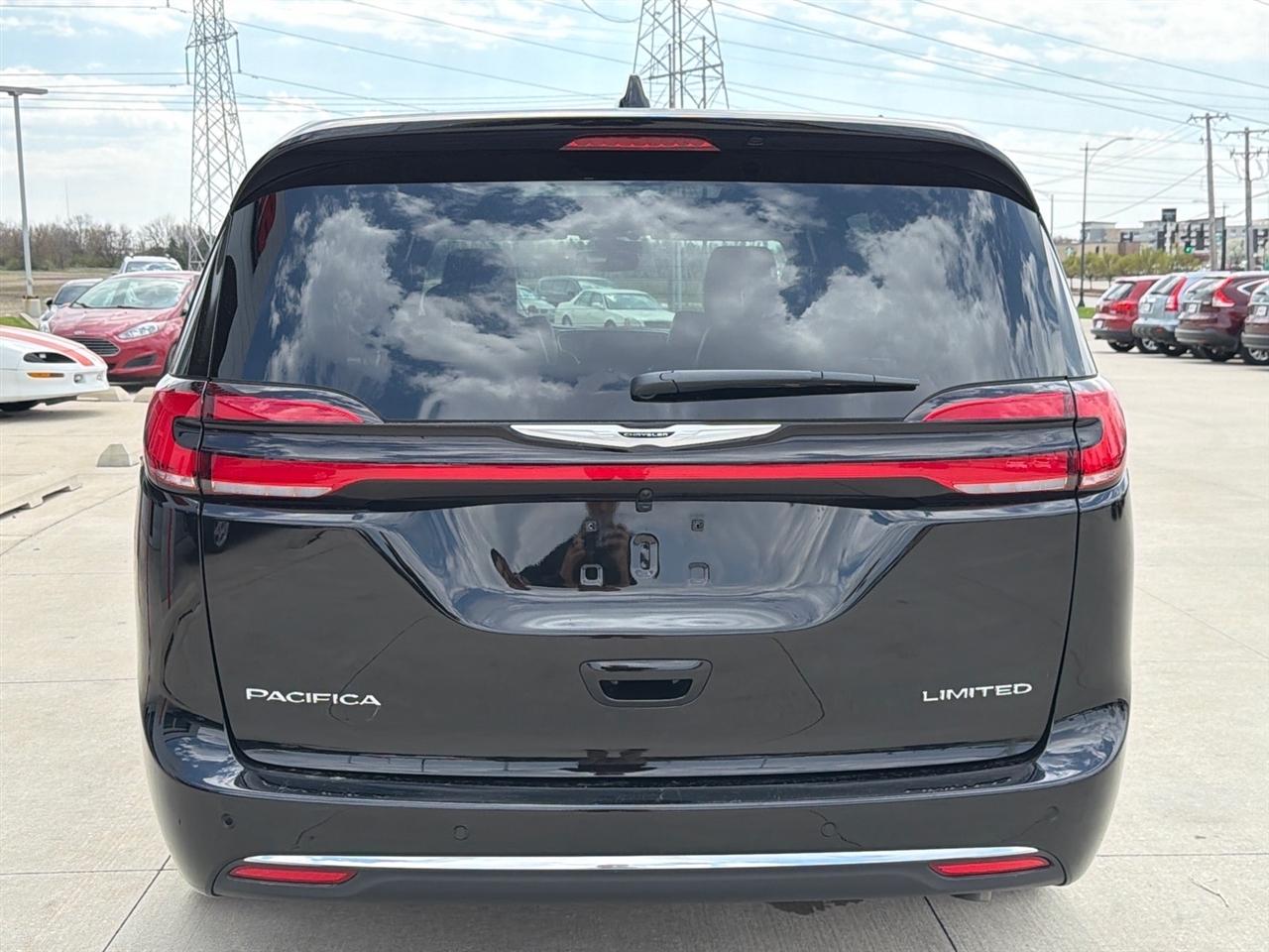 Chrysler Pacifica Limited 2026