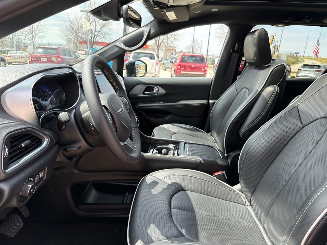 Chrysler Pacifica Limited 2026