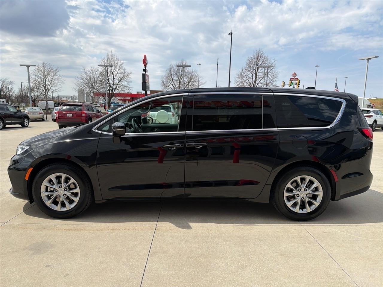 Chrysler Pacifica Limited 2026