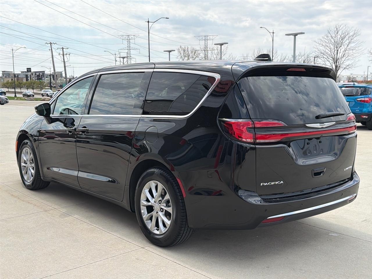 Chrysler Pacifica Limited 2026