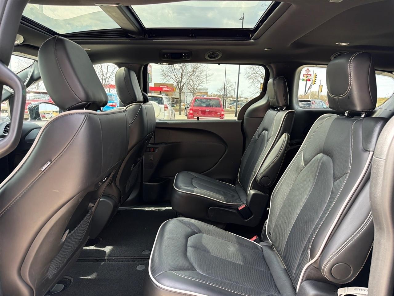 Chrysler Pacifica Limited 2026