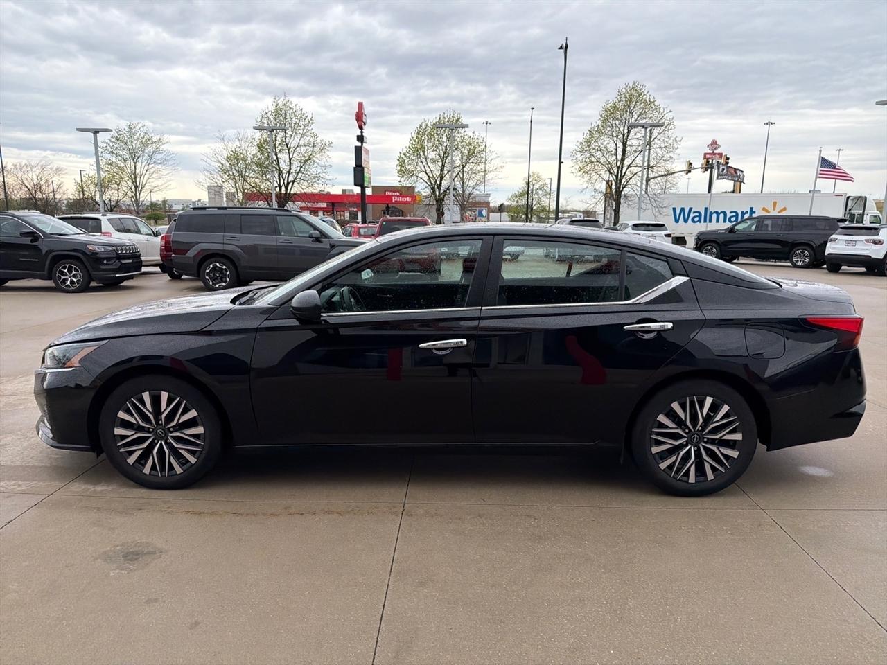 Nissan Altima 2.5 SV 2025